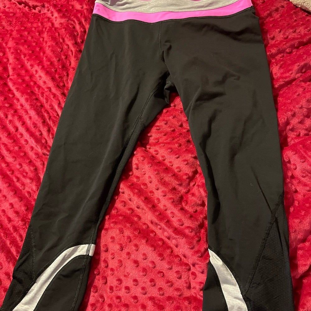 Lululemon Capri pants